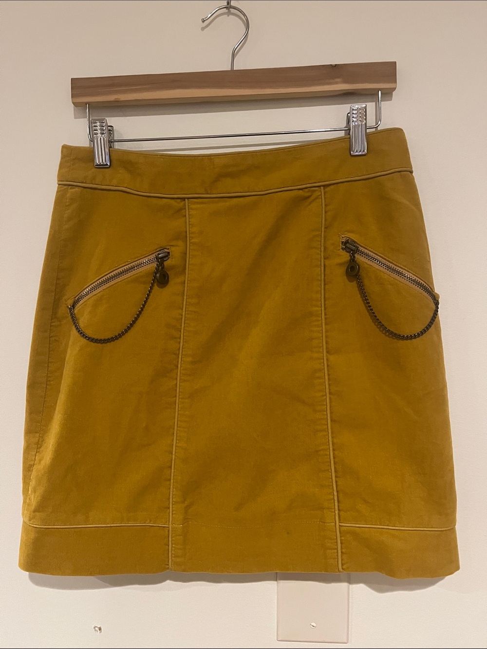 ANTHROPOLOGIE TAIKONHU DK YELLOW VELVET MINI SKIRT SIZE 2